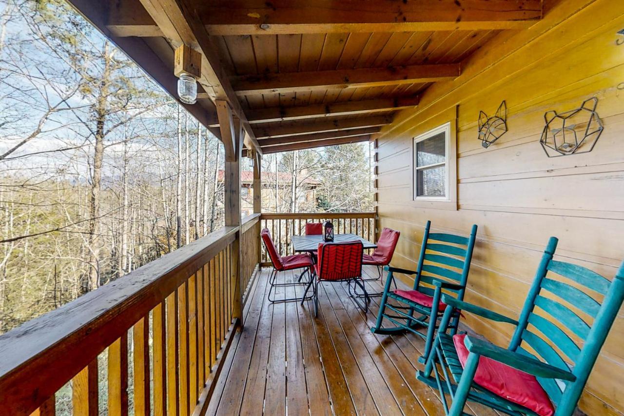 Bearadise Resort Гетлинбург Екстериор снимка